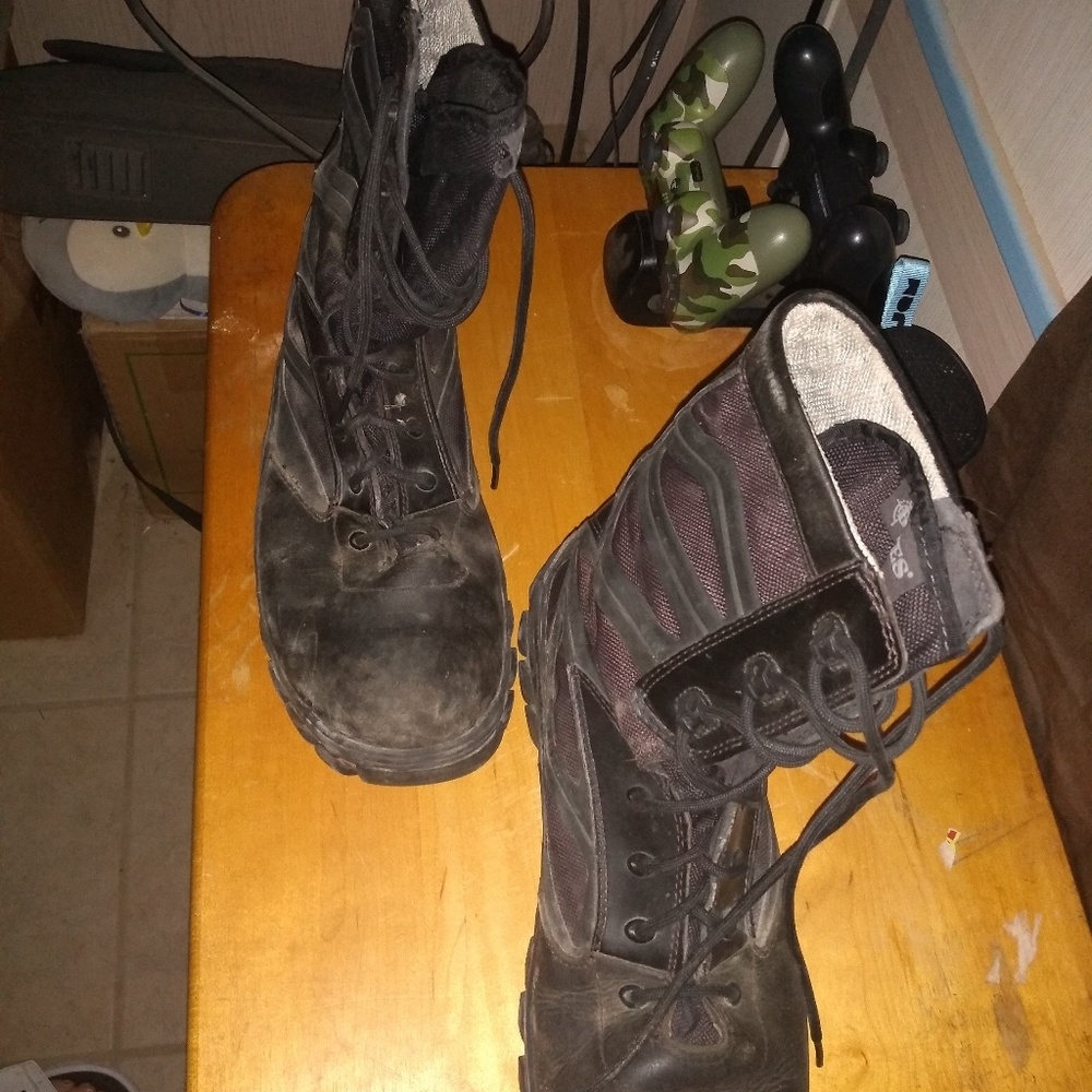 Tactical boots